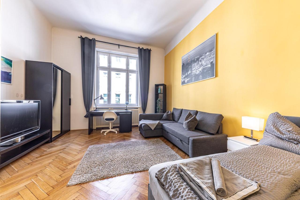 The Hub Vienna By Jr City Apartments Exterior photo